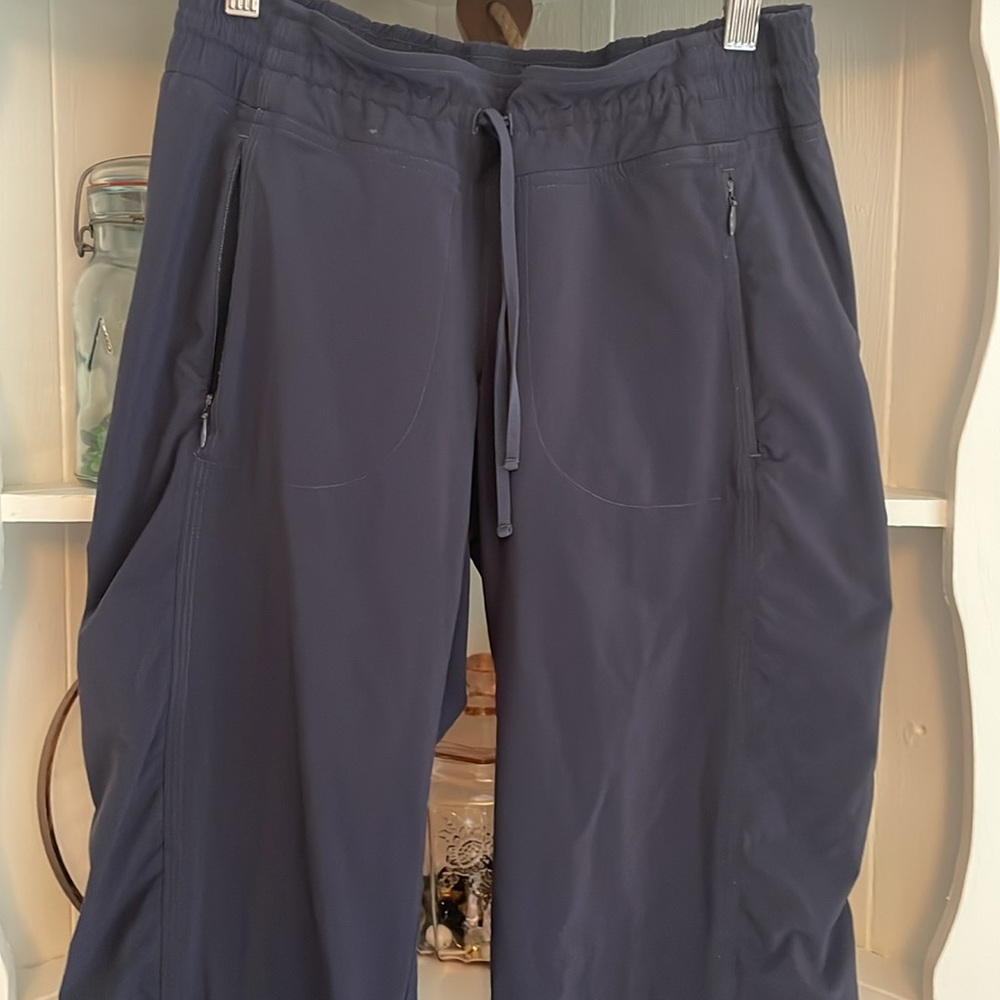 Athleta La Viva ruched joggers navy size 2 - Picture 3 of 4